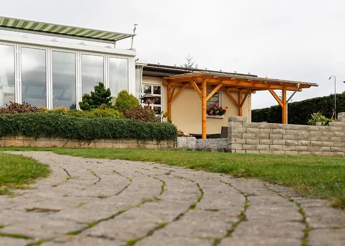 Fenced Garden, Ferienhaus